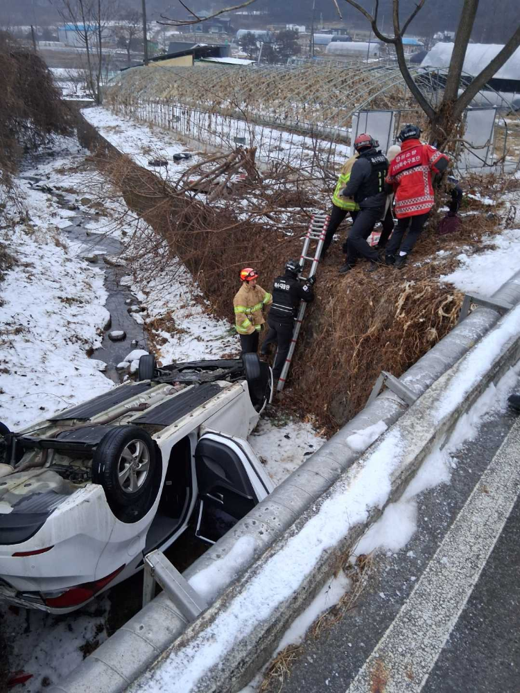 0802 횡성 차량 단독사고.jpg