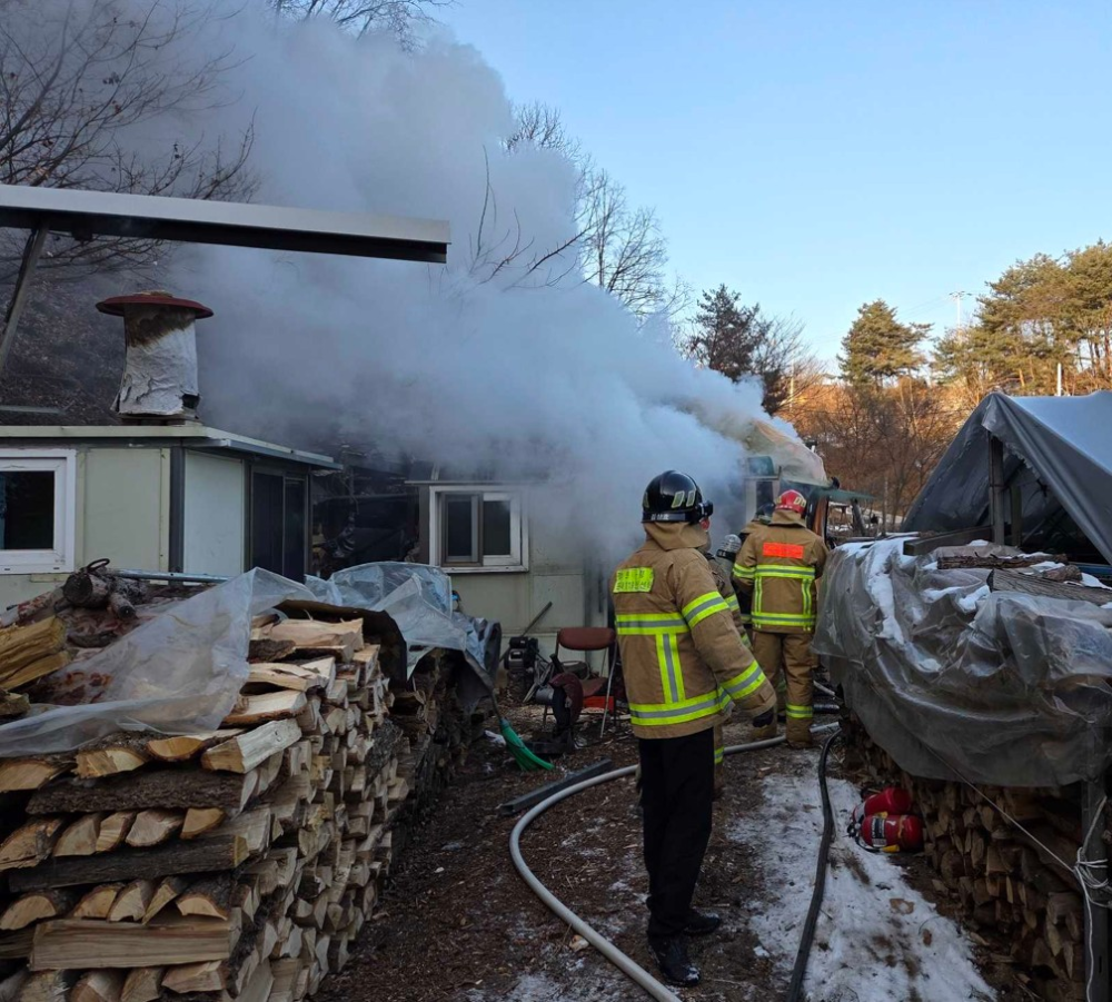 1600 횡성 둔내면 창고화재-2.jpg