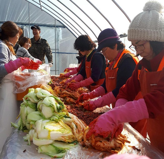 흥업여성대_김장봉사1.jpg