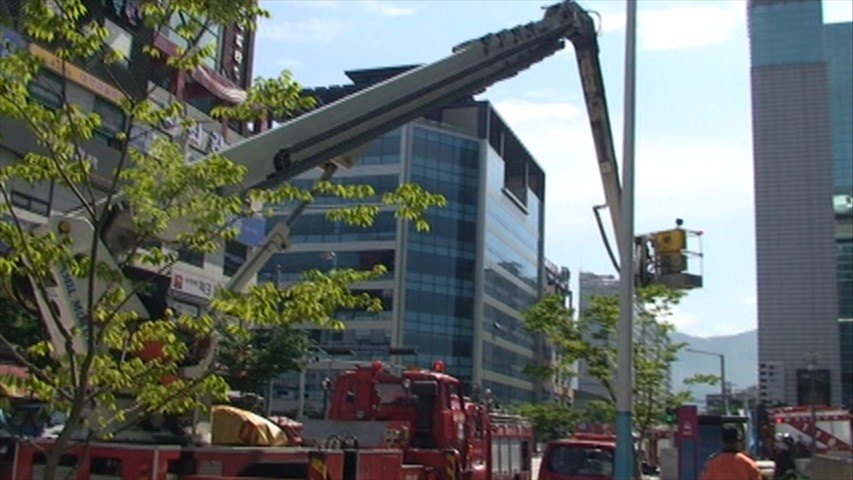 M2U01280_0001.jpg
