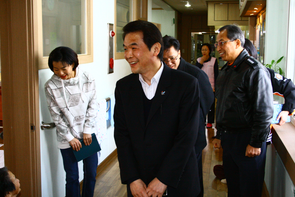 천사원방문.jpg
