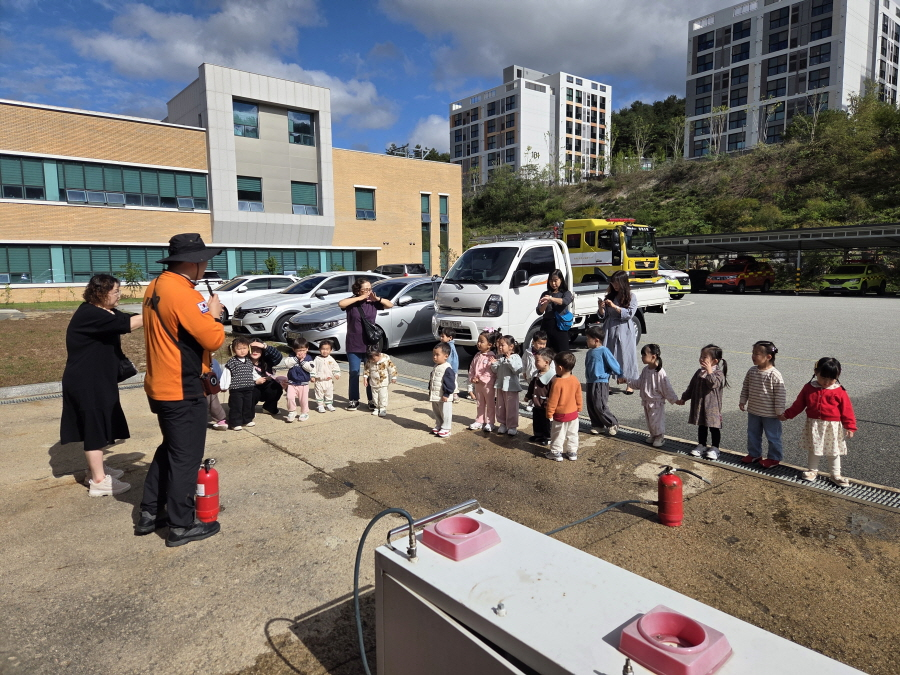 [0.5k]10.15.) 소방서 견학(열린어린이집)2.jpg