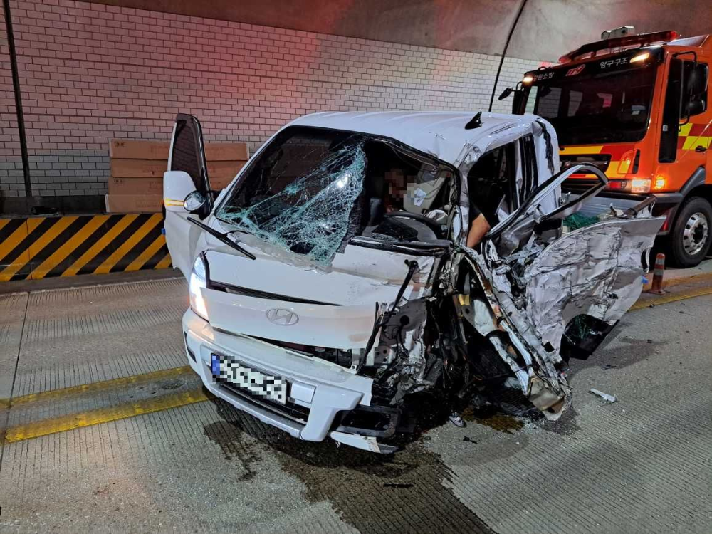 09.19.)웅진터널 교통사고2.jpg