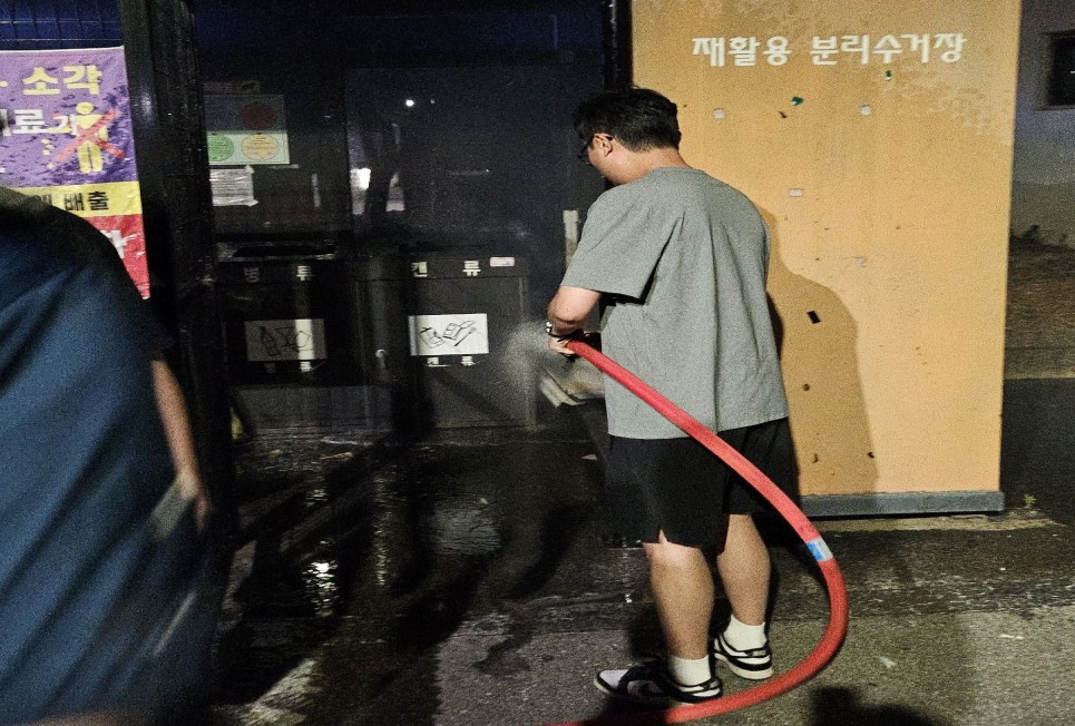중앙시장 화재진압 2.png